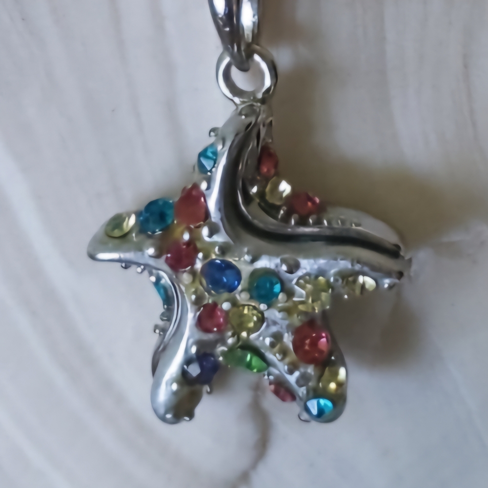 NWT Silvertone Multi-colored Gemstone Starfish Necklace With 15" Chain